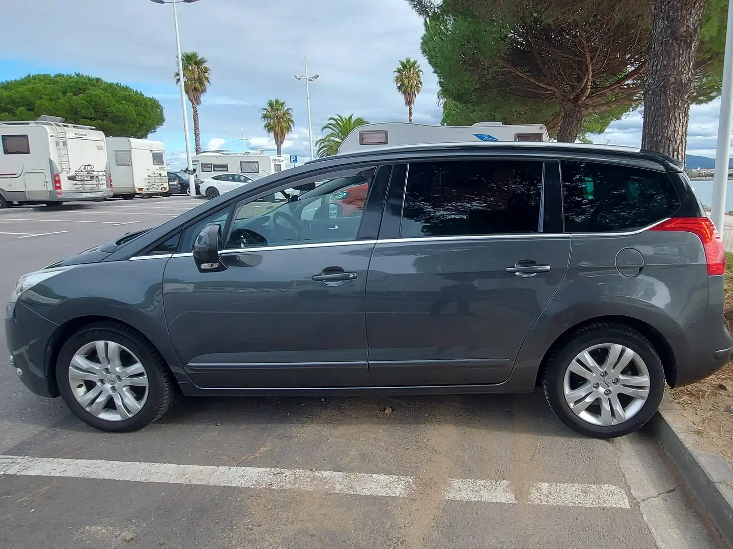 Peugeot 5008 5008 2.0HDI Sport Pack Sport Pack Gris - 1