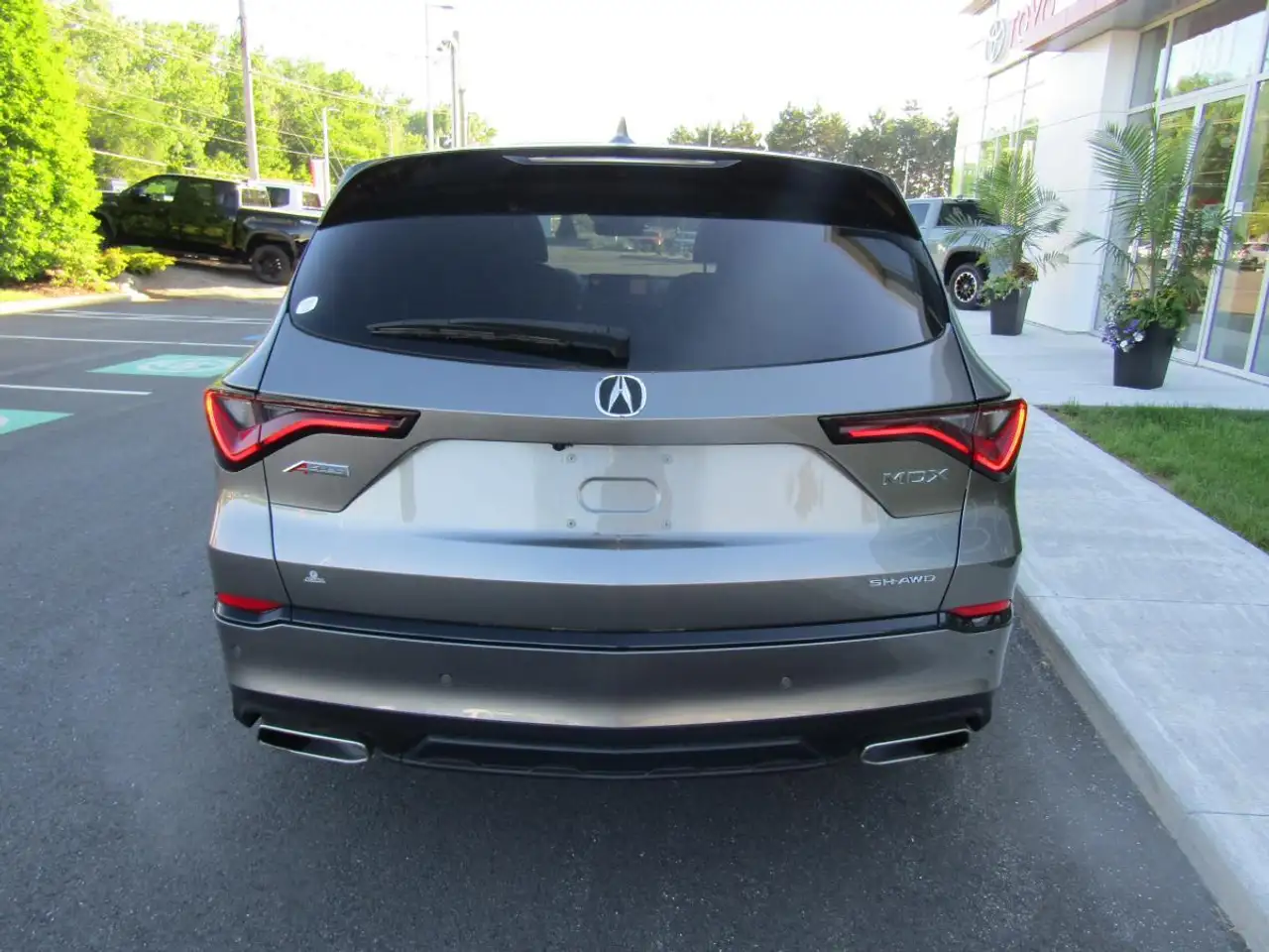 Acura MDX снимка Acura MDX
