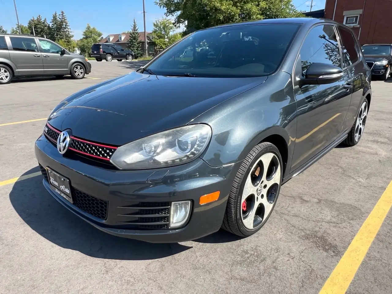 Volkswagen Golf GTI снимка Volkswagen Golf GTI