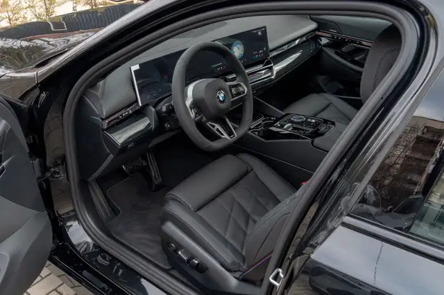 BMW M view 11