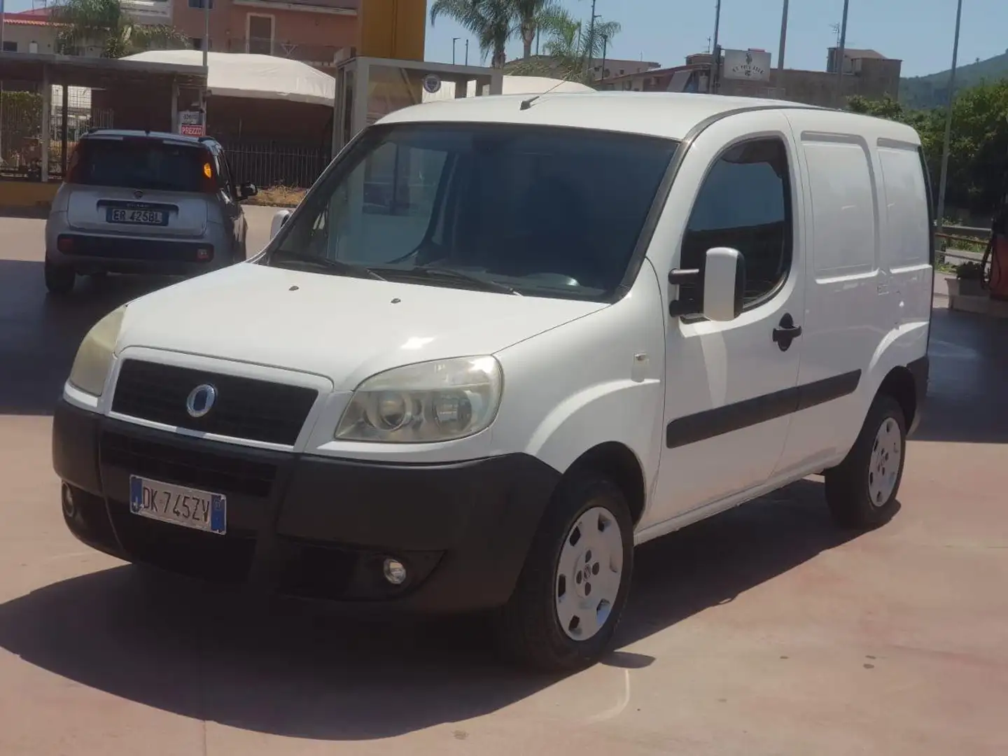 Fiat DOBLO' 1.6 NATURAL POWER 103 CV MOTORE NUOVO Bianco - 1