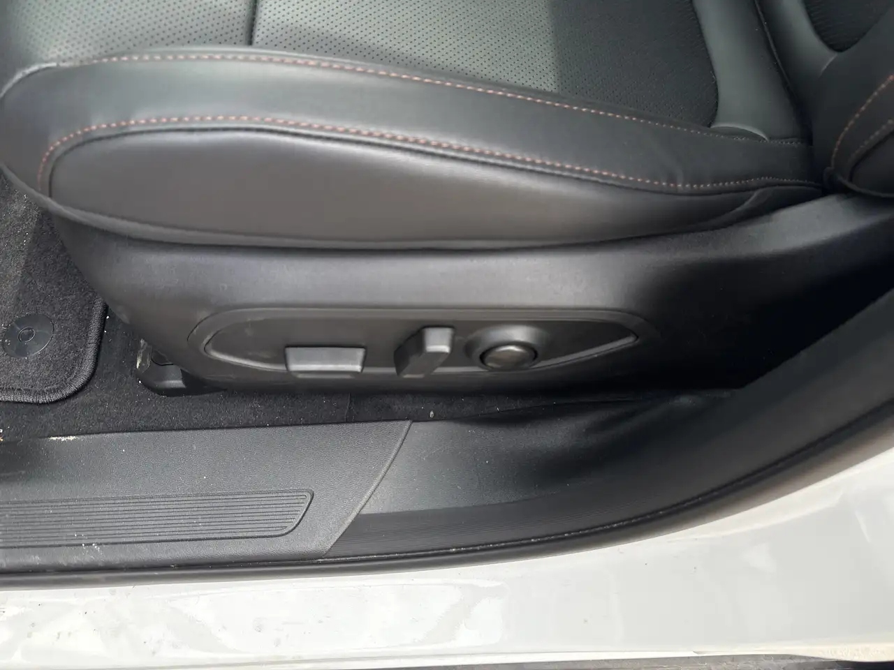 Jeep Cherokee снимка Jeep Cherokee