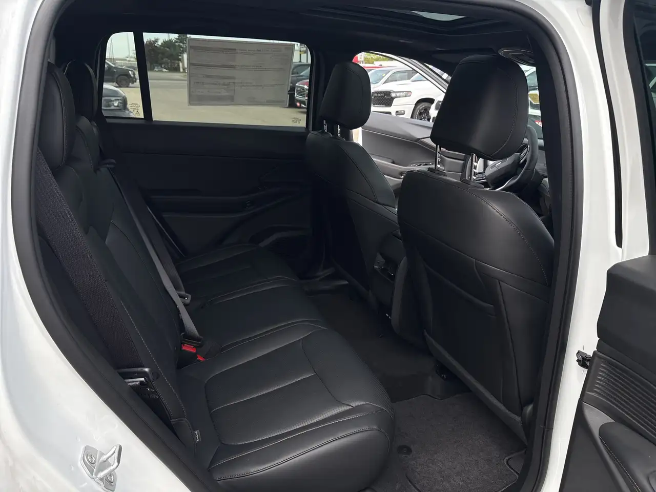 Jeep Cherokee снимка Jeep Cherokee