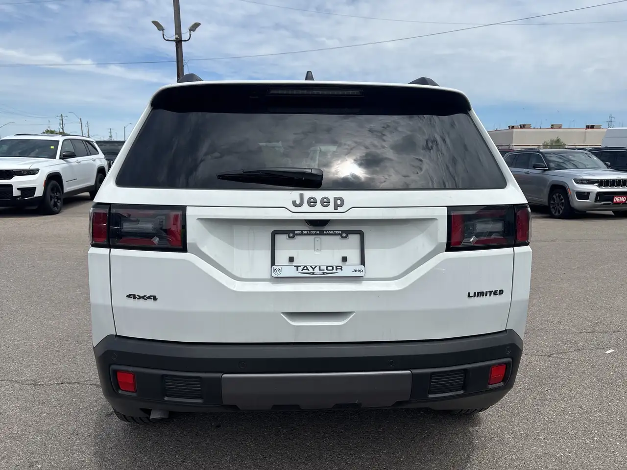 Jeep Cherokee снимка Jeep Cherokee