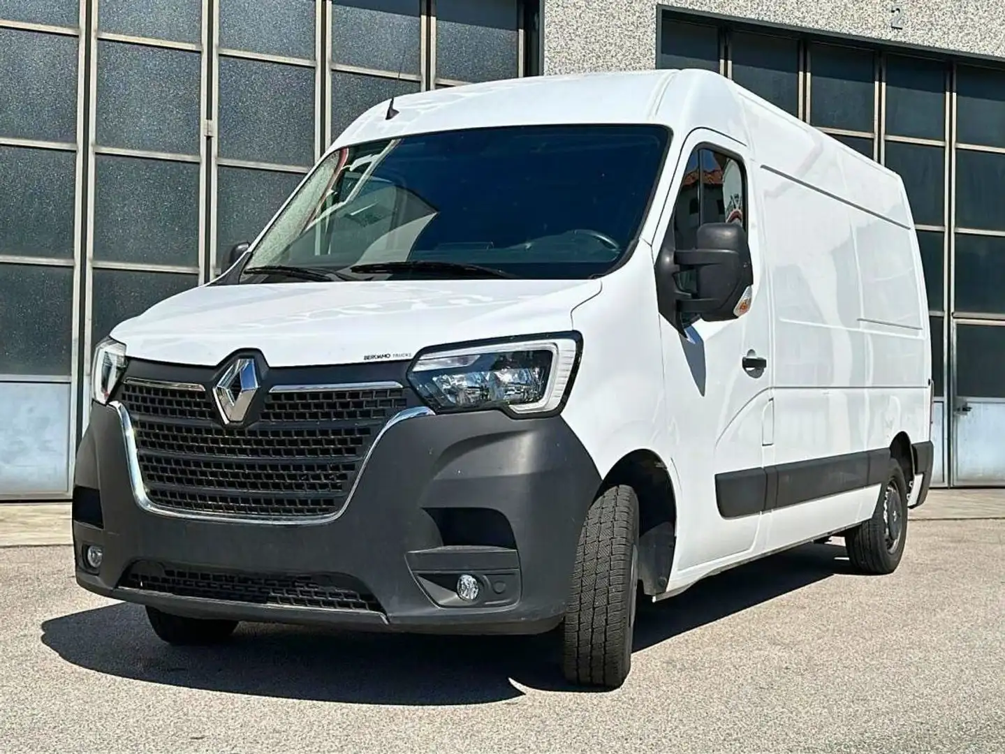 Renault Master Van L2H2 - 135 CV – E6 Bianco - 1