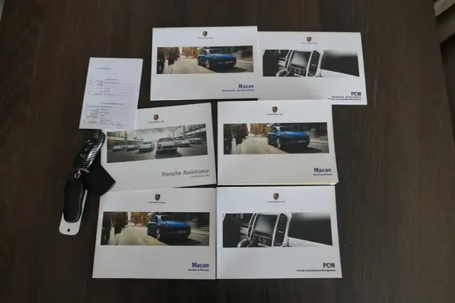 Porsche Macan view 10