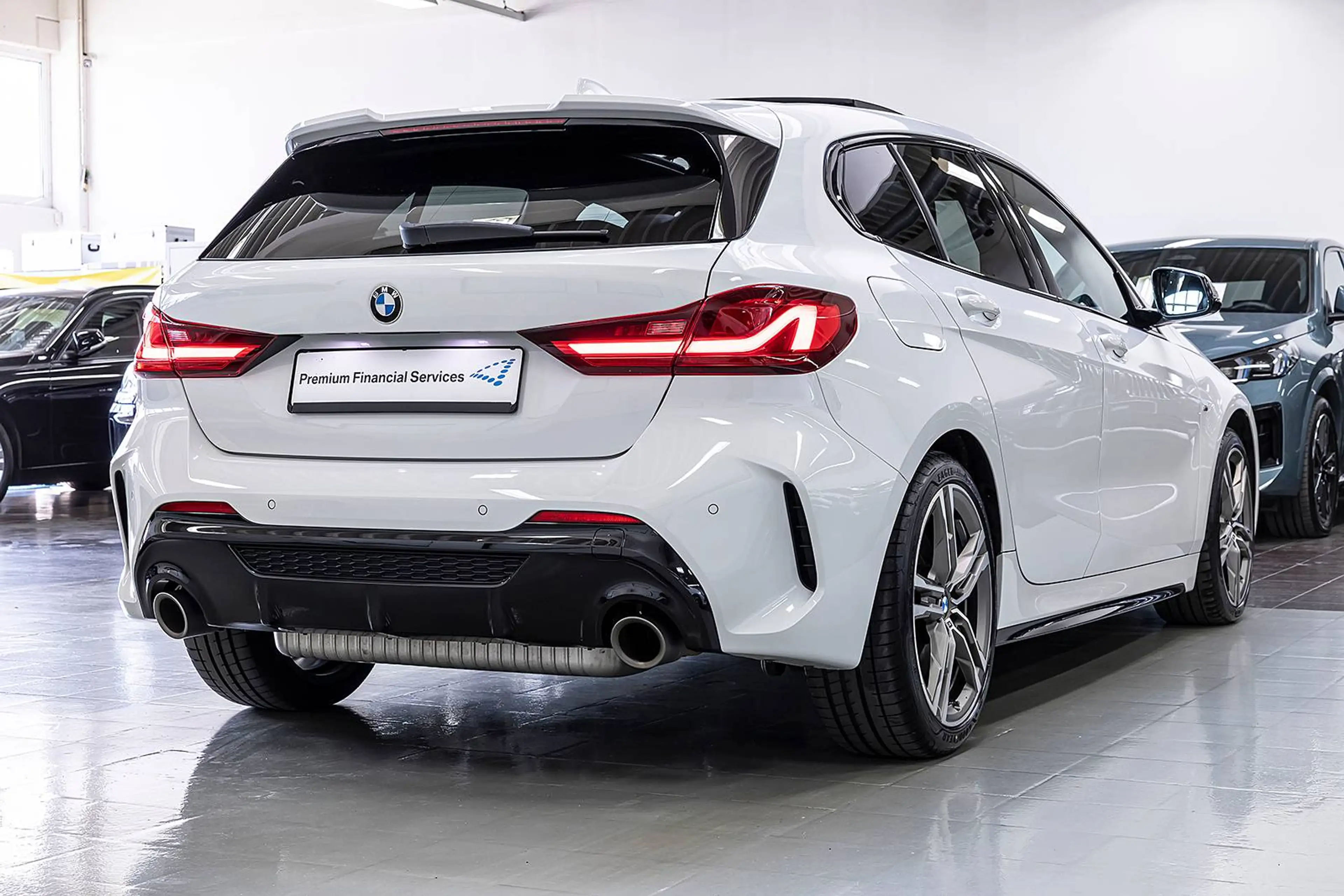 BMW 135 iX SAG LED LCP AG+ TEMP PANO CARPLAY DAB H&K 18" — photo 4