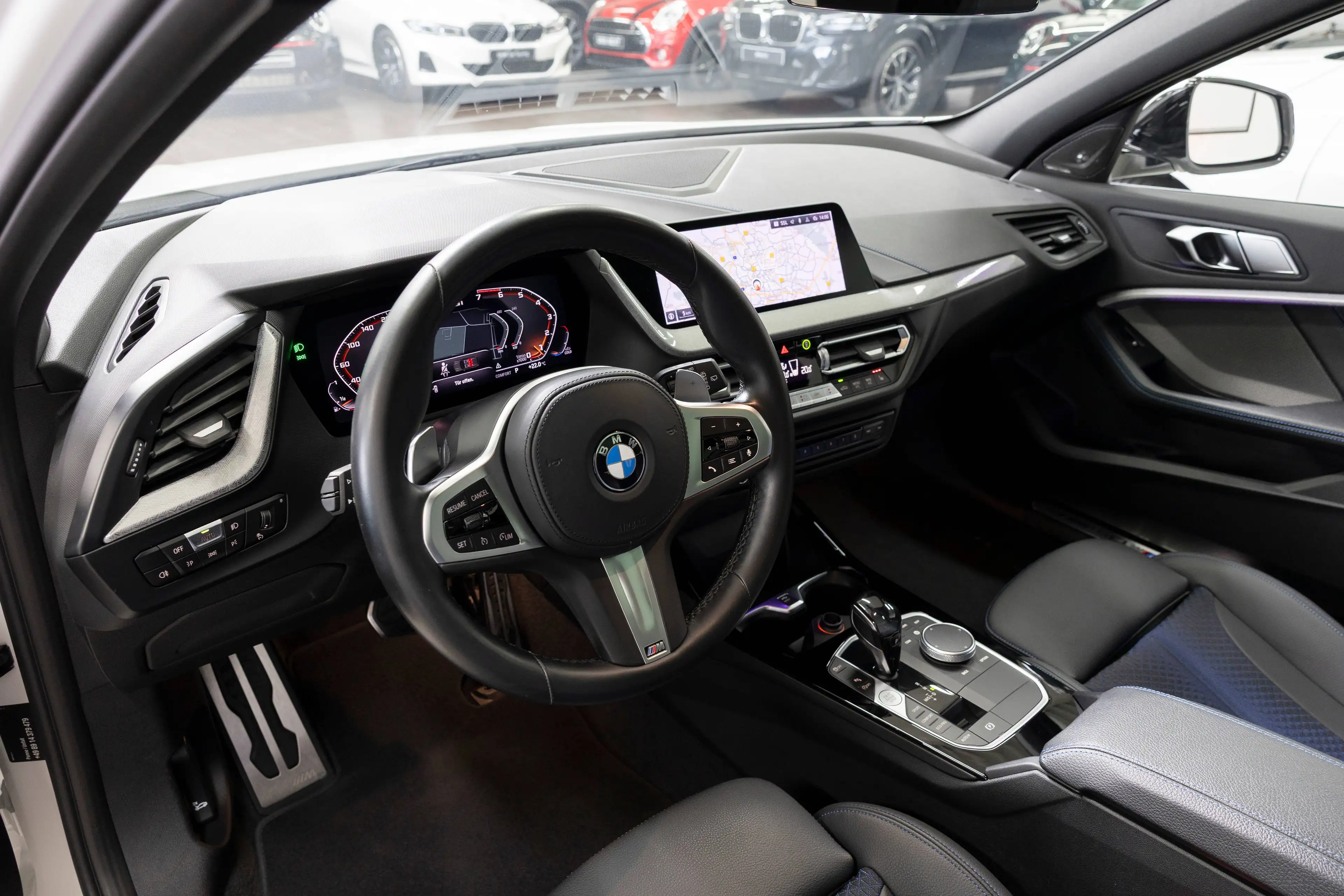 BMW 135 iX SAG LED LCP AG+ TEMP PANO CARPLAY DAB H&K 18" — photo 11
