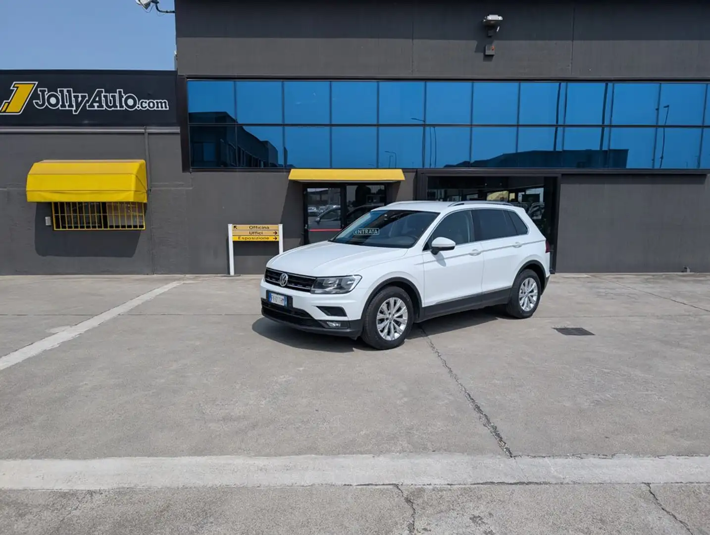 Volkswagen Tiguan Tiguan 1.6 tdi Business 115cv Bianco - 1