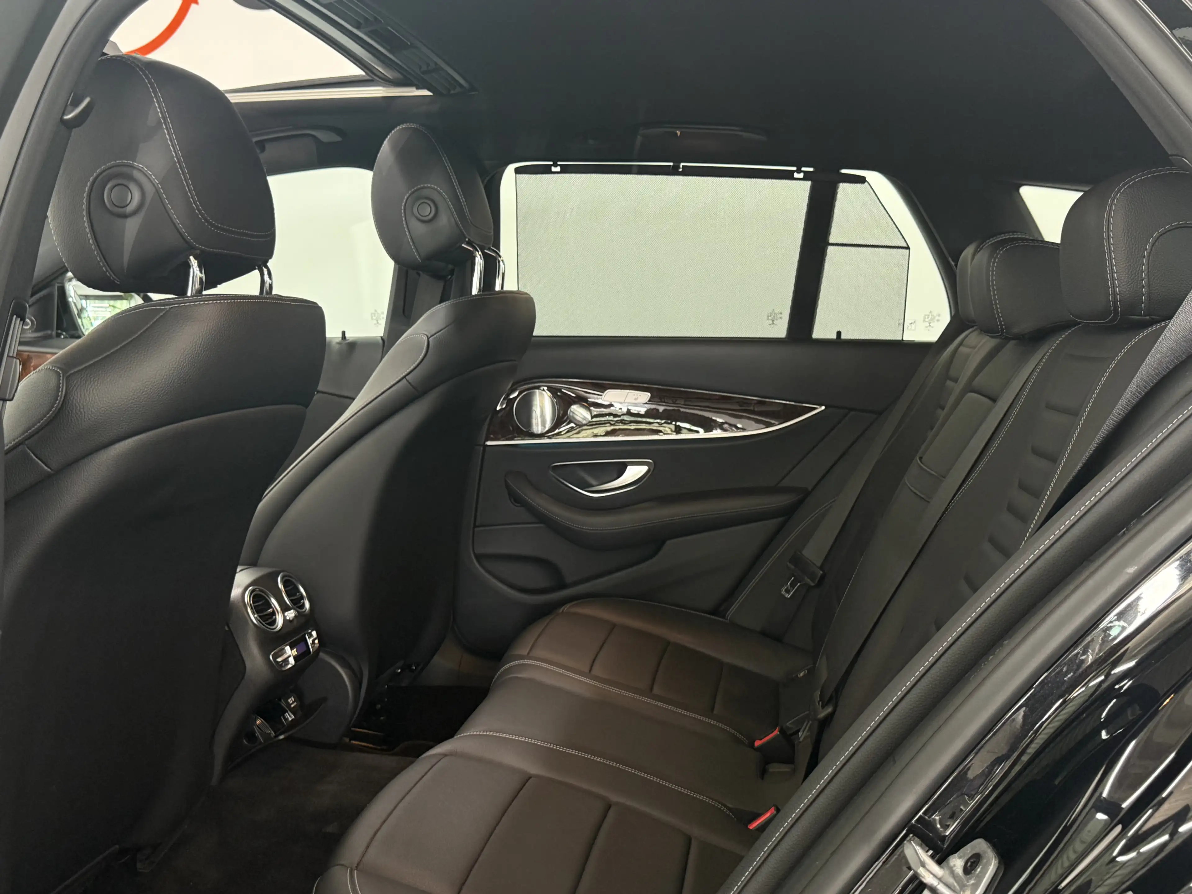 Mercedes-Benz E 450 E 450 4Matic 360° Kam HUD Leder ACC AHK — photo 13