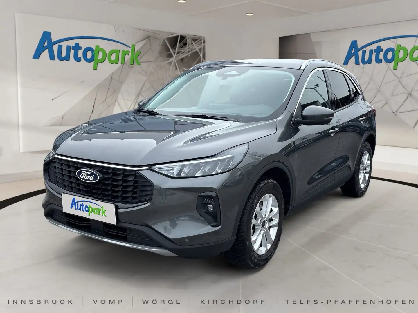 Ford Kuga FHEV Titanium CVT 4WD Grau - 1