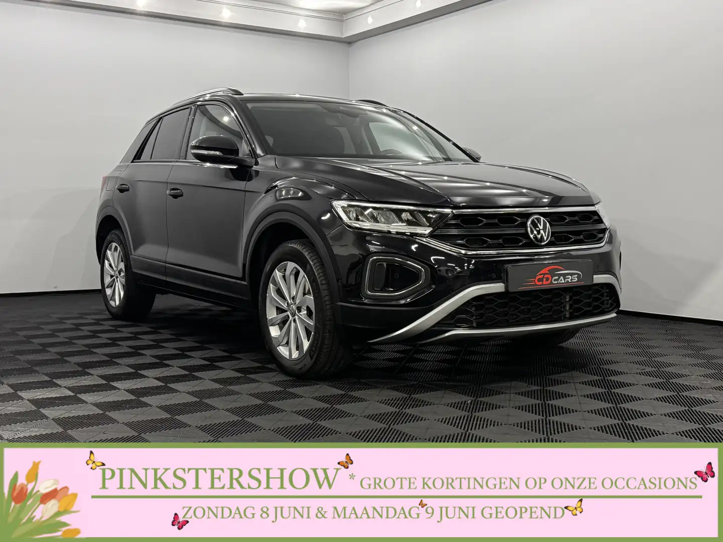 Volkswagen T-Roc 1.5 TSI Life Airco, Camera, Apple carplay, Virtual Zwart - 1