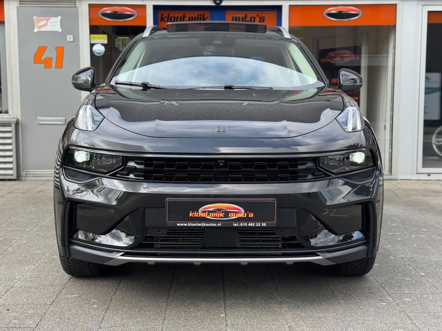 Lynk & Co 01 1.5 Plug-IN All BLACK Panorama CarPlay Infinity Ca Schwarz - 2