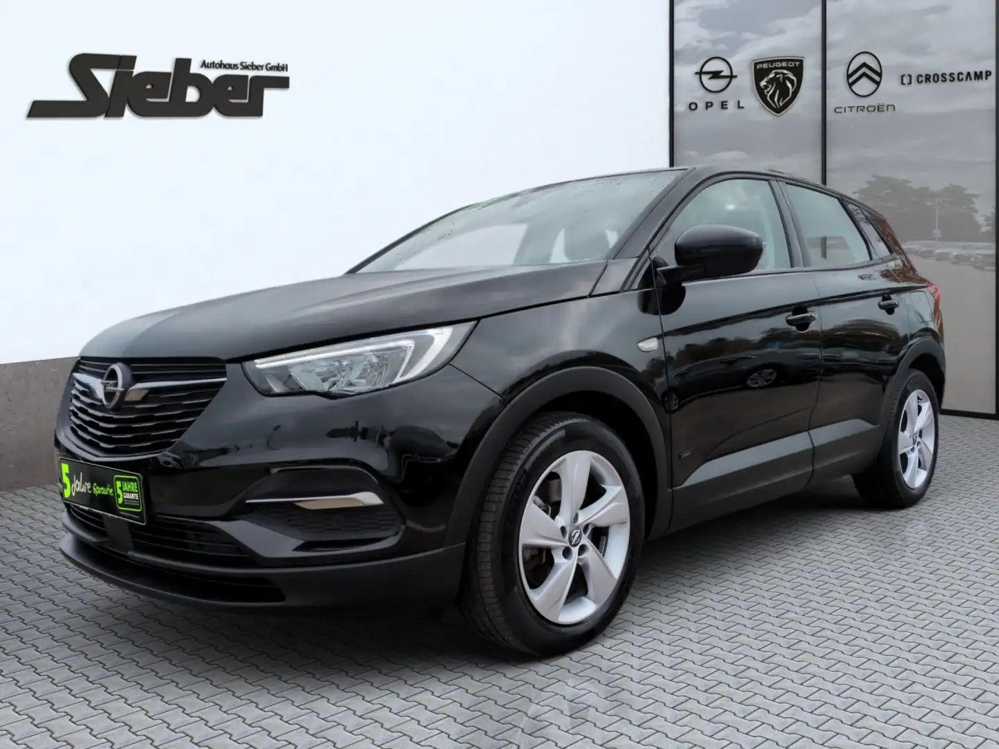 Opel Grandland Hybrid Edition LED Navi Tempomat Černá - 2