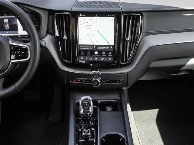 Volvo XC60 view 13