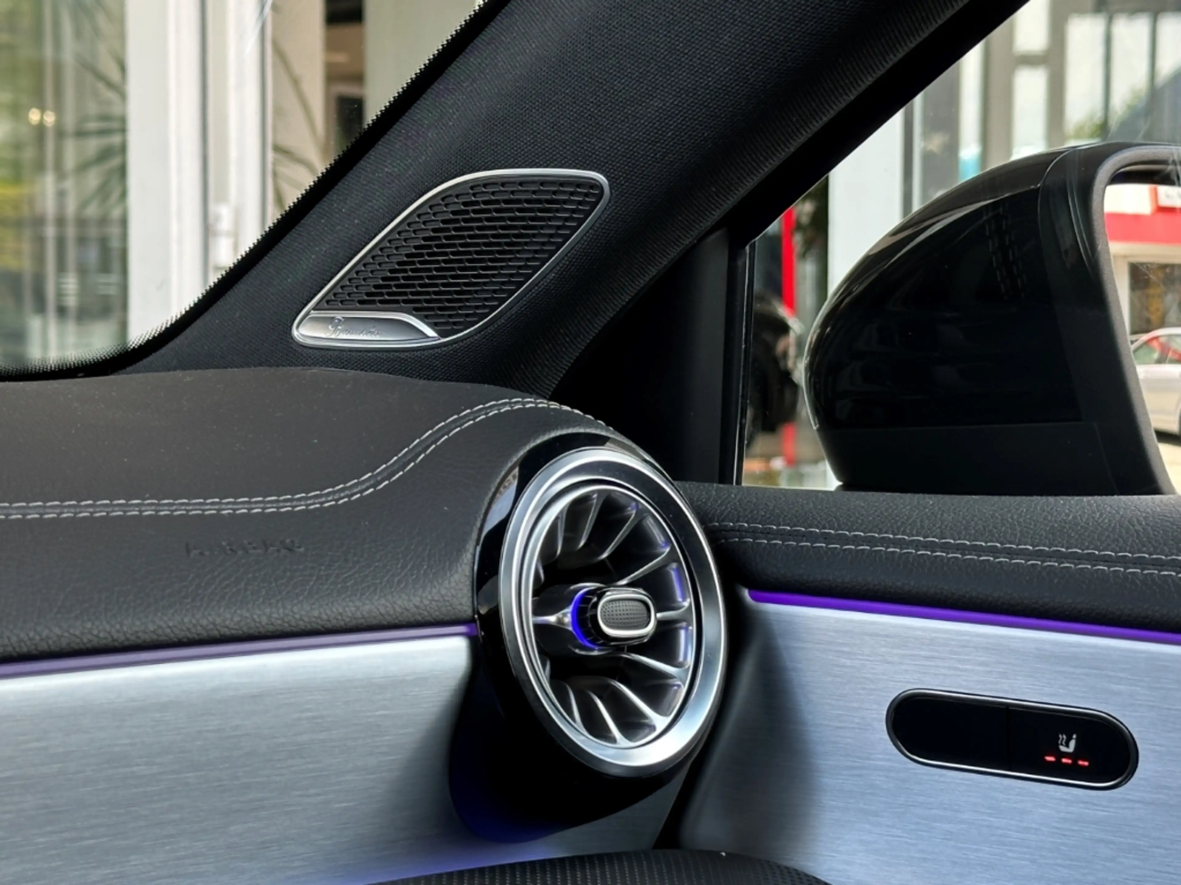 Mercedes-Benz A 35 AMG 4M BURMESTER HUD PANO 360 DISTR+ MEMORY — photo 14
