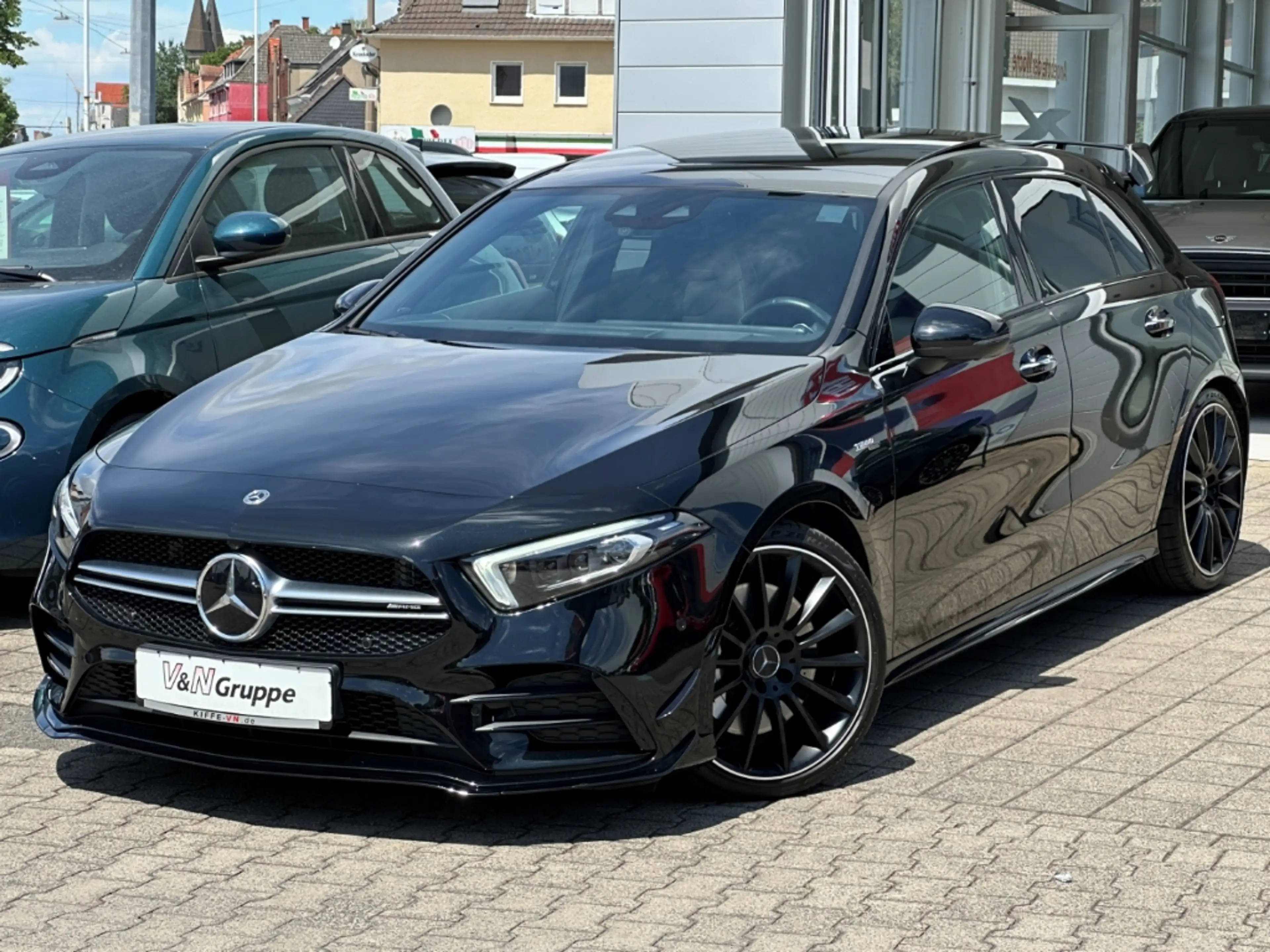 Mercedes-Benz A 35 AMG 4M BURMESTER HUD PANO 360 DISTR+ MEMORY — photo 3