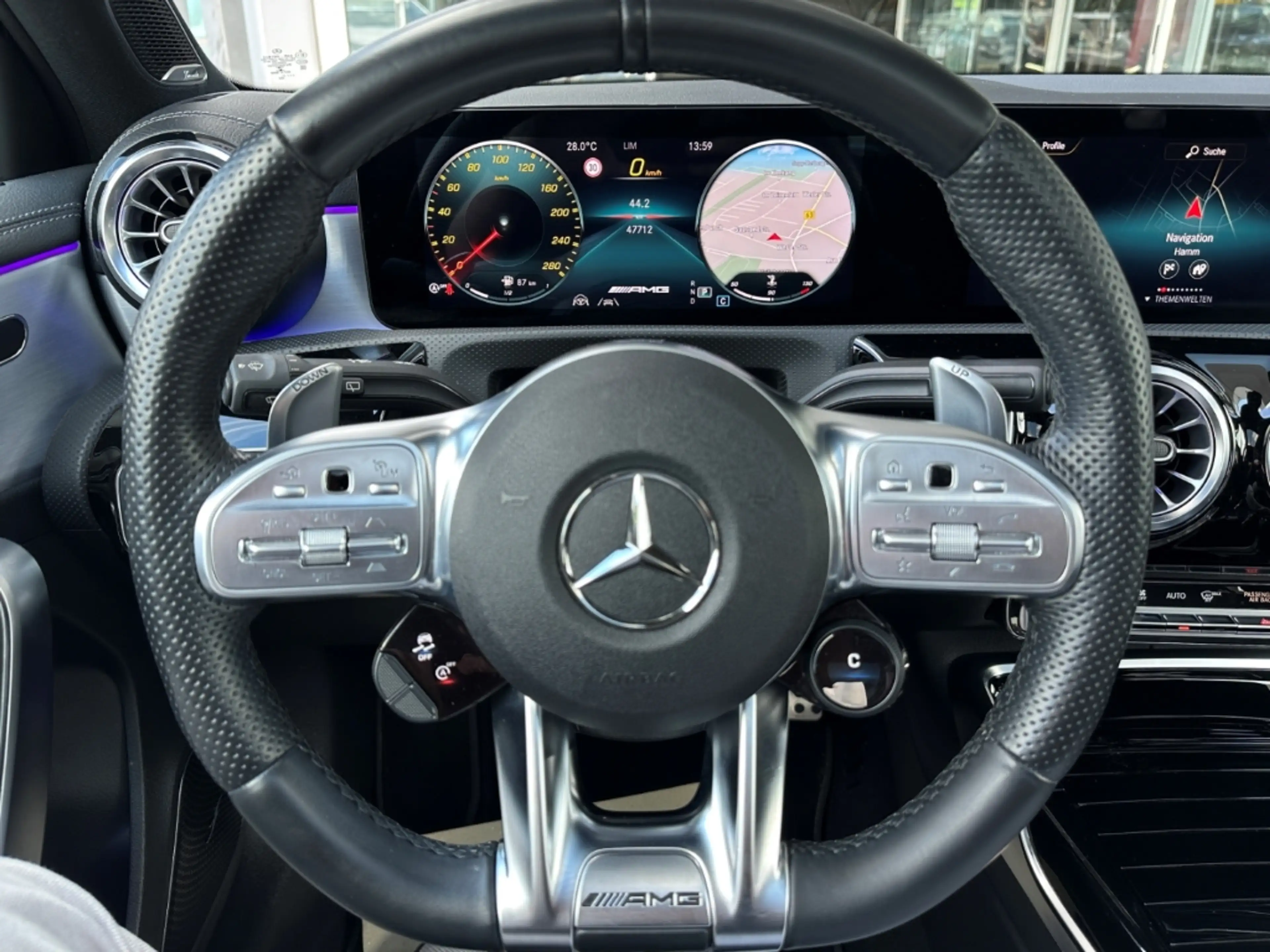 Mercedes-Benz A 35 AMG 4M BURMESTER HUD PANO 360 DISTR+ MEMORY — photo 7