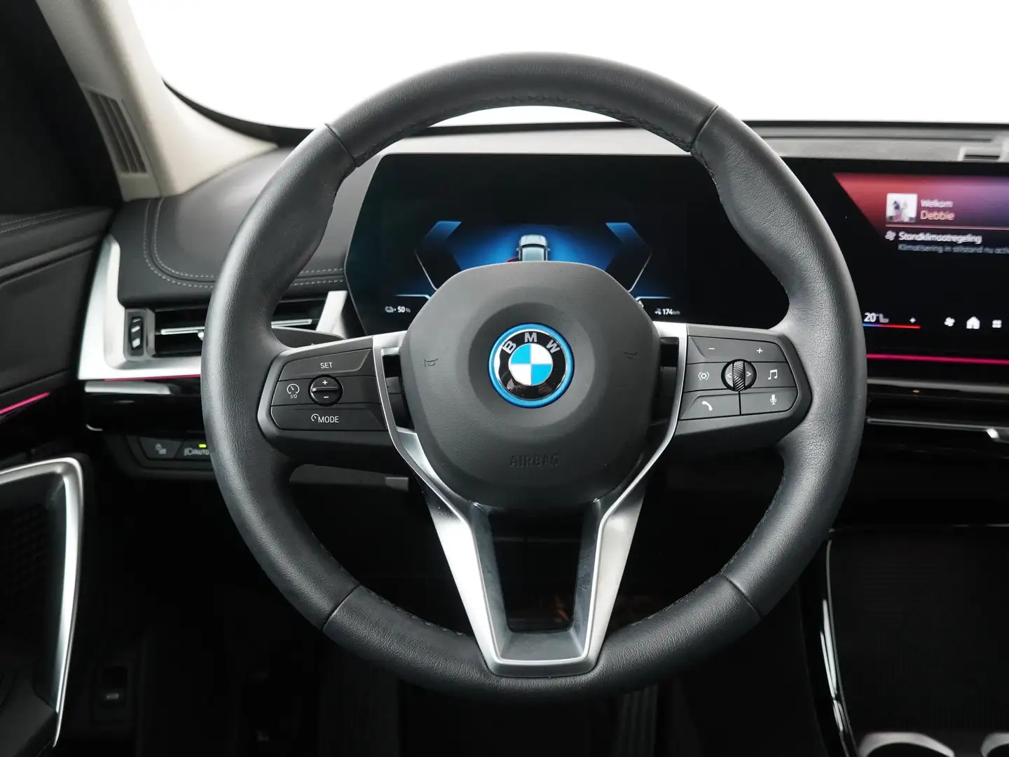 BMW iX1 eDrive20 67 kWh | xLine | Stoelverwarming | Vert - 2