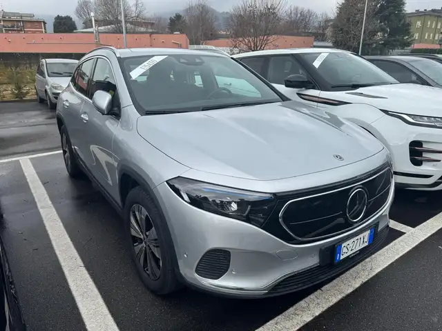 Mercedes-Benz EQA 350 4MATIC Progressive 67 kWh Advance Pakket,  Parkeer