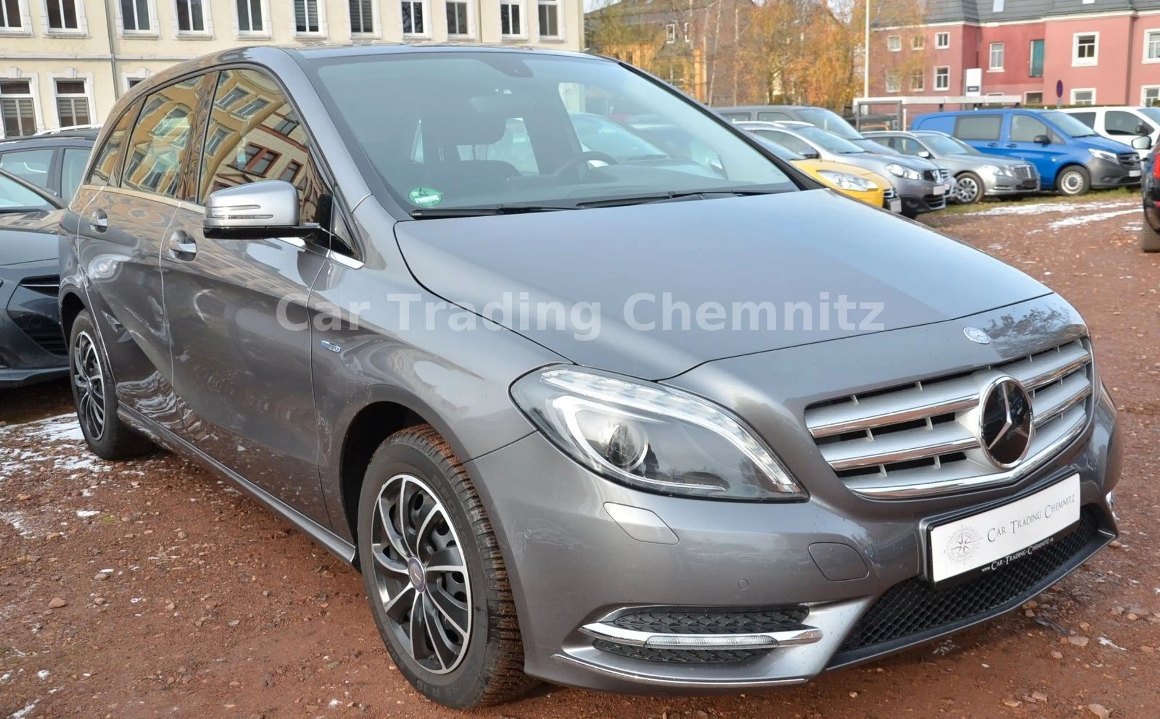 Mercedes-Benz B 180 Xenon Navi Klima Sitzheizung Tüv 10/2027 — photo 3