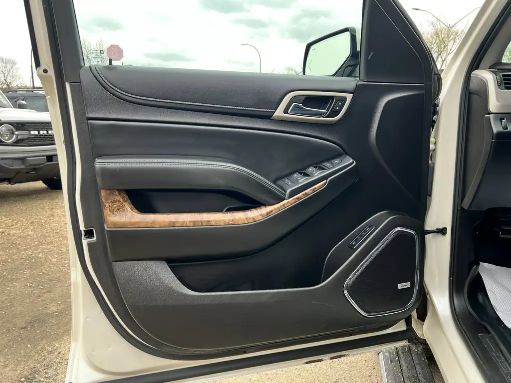 2015 GMC Yukon Denali | Climate Seats | PowerFold Third Row | Key — photo 5