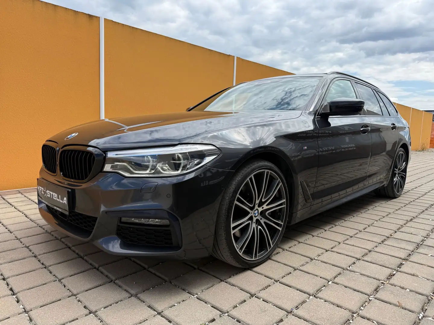 BMW 530 - 530 d M Sportpaket / Pano *MEGA* Grau - 1