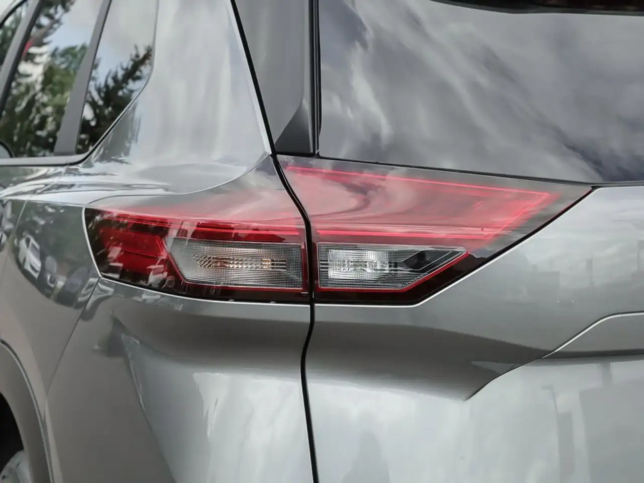 Nissan Rogue снимка Nissan Rogue