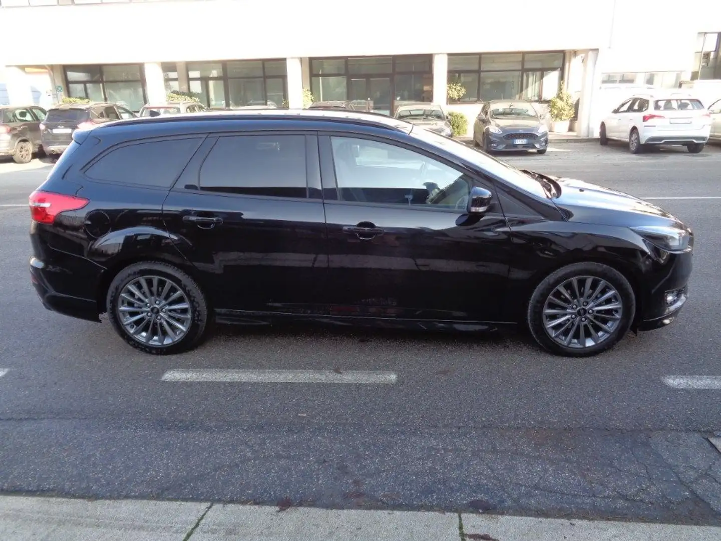 Ford Focus 1.5 TDCi 120 CV SW ST Line *OK NEOPATENTATO* Noir - 2