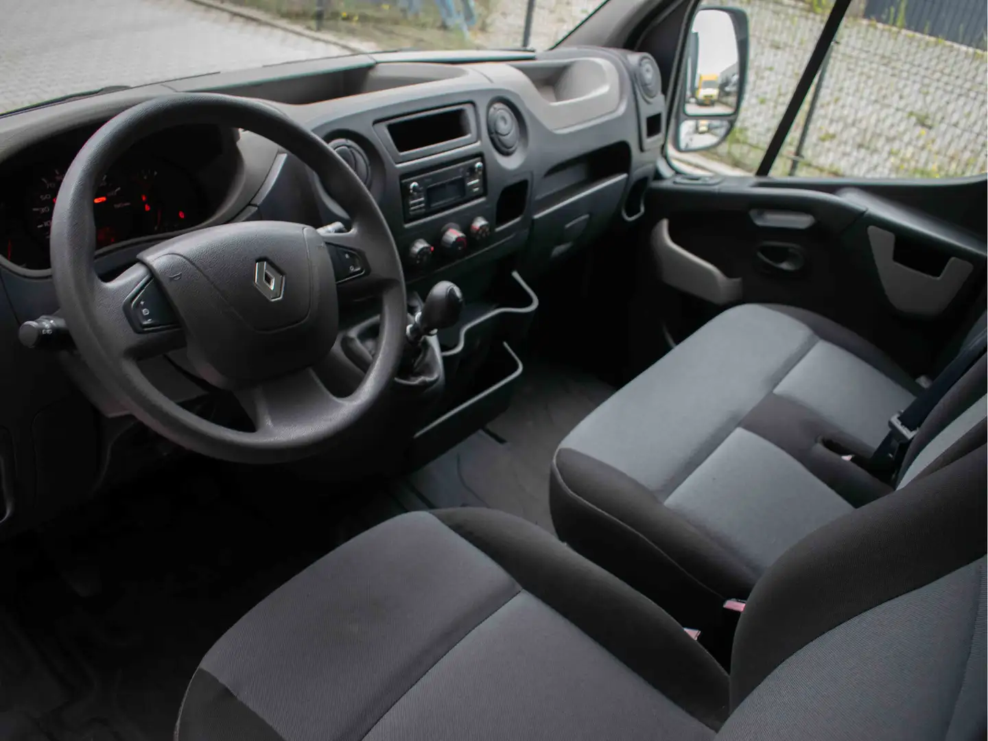 Renault Master T35 2.3 dCi L3H2 | Cruise Control | Trekhaak 2500k Wit - 2