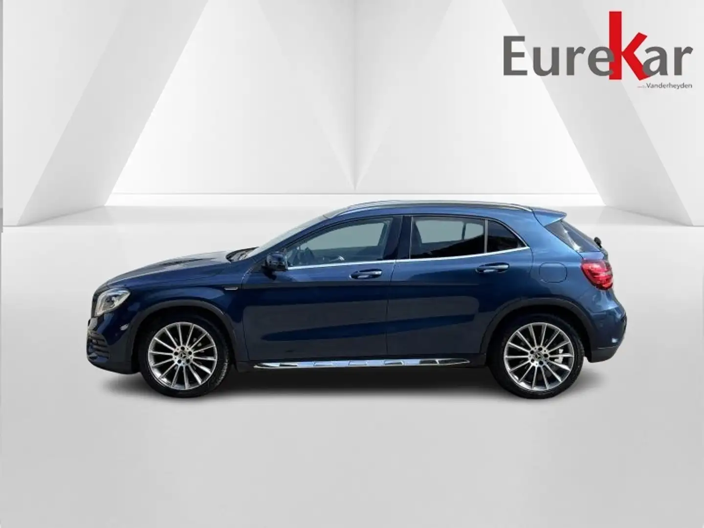 Mercedes-Benz GLA 180 1.6i BOITE AUTO Blauw - 2