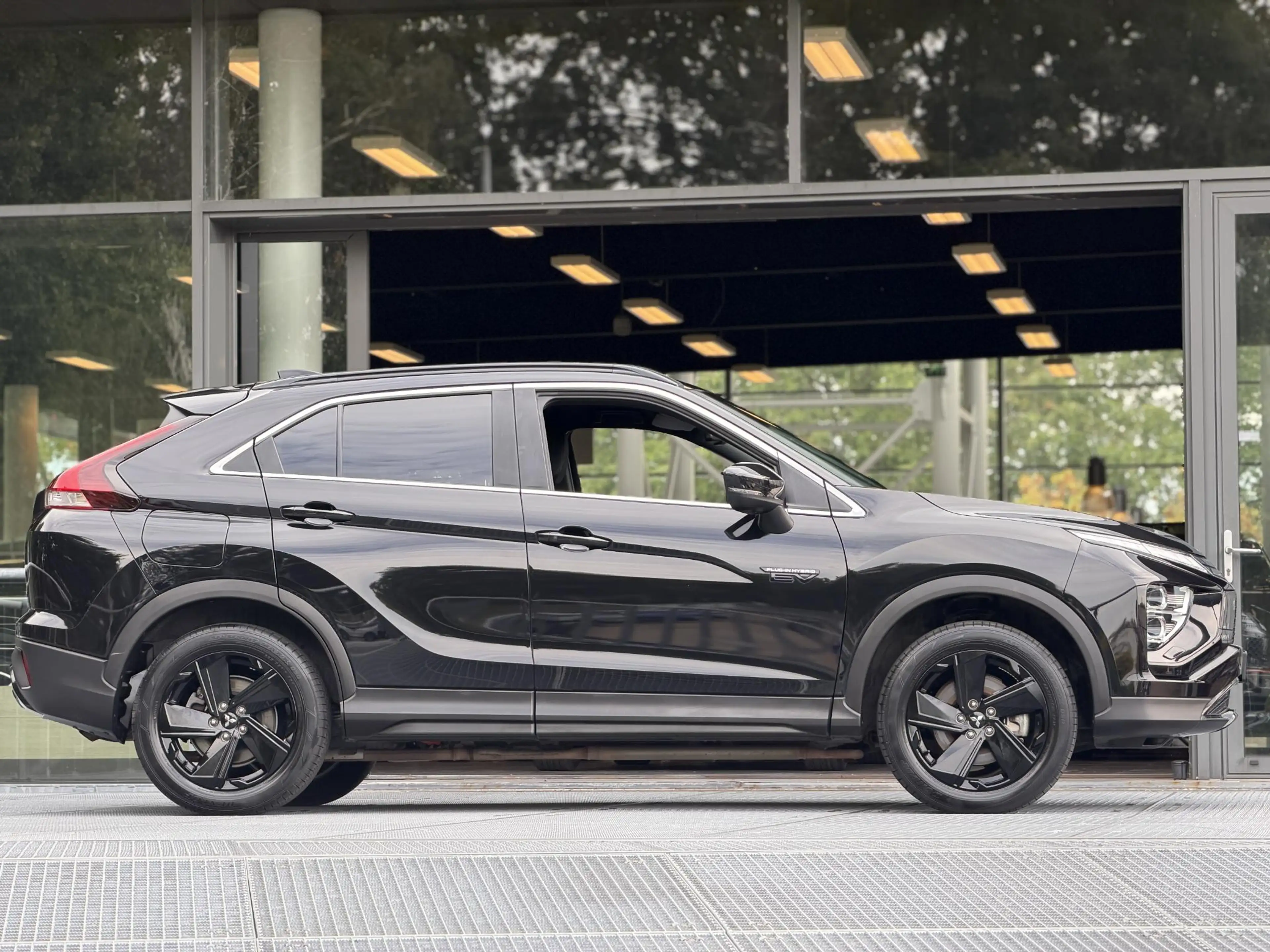 Mitsubishi Eclipse Cross 2.4 PHEV Black Edition | Adaptieve Cruise Control — photo 18