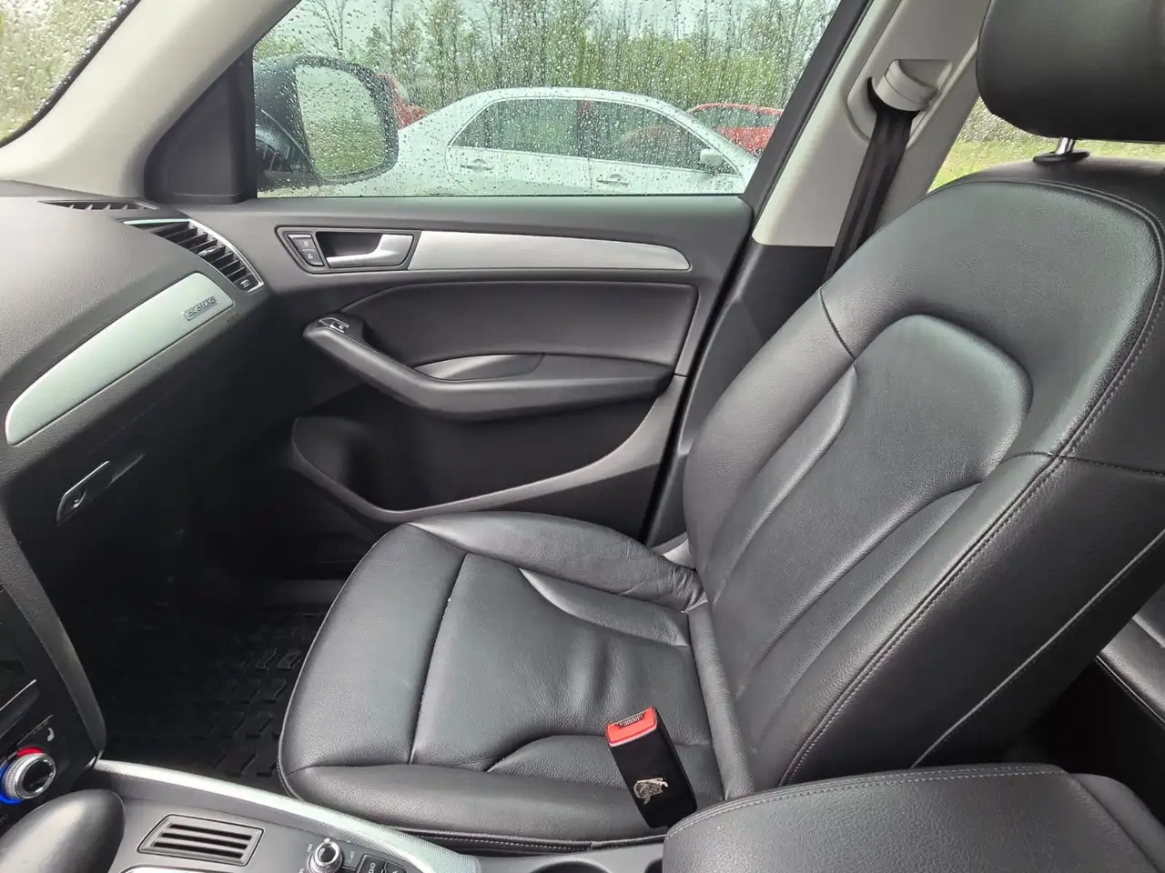 Audi Q5 снимка Audi Q5
