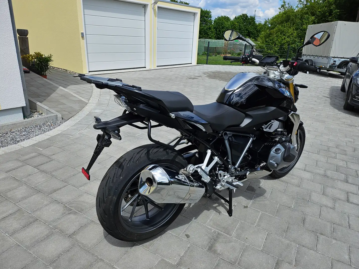 BMW R 1250 R (0M71), Blackstorm metallic, alle Pakete Černá - 2