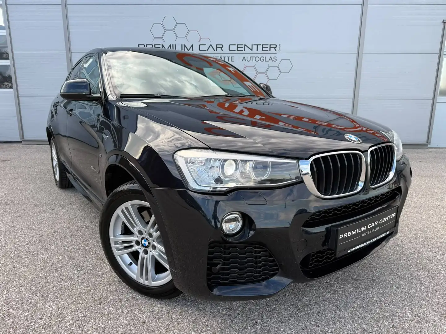 BMW X4 xDrive 20d M-Sport KAMERA / SITZHZG. / LEDER / NAVI / XENON Schwarz - 1