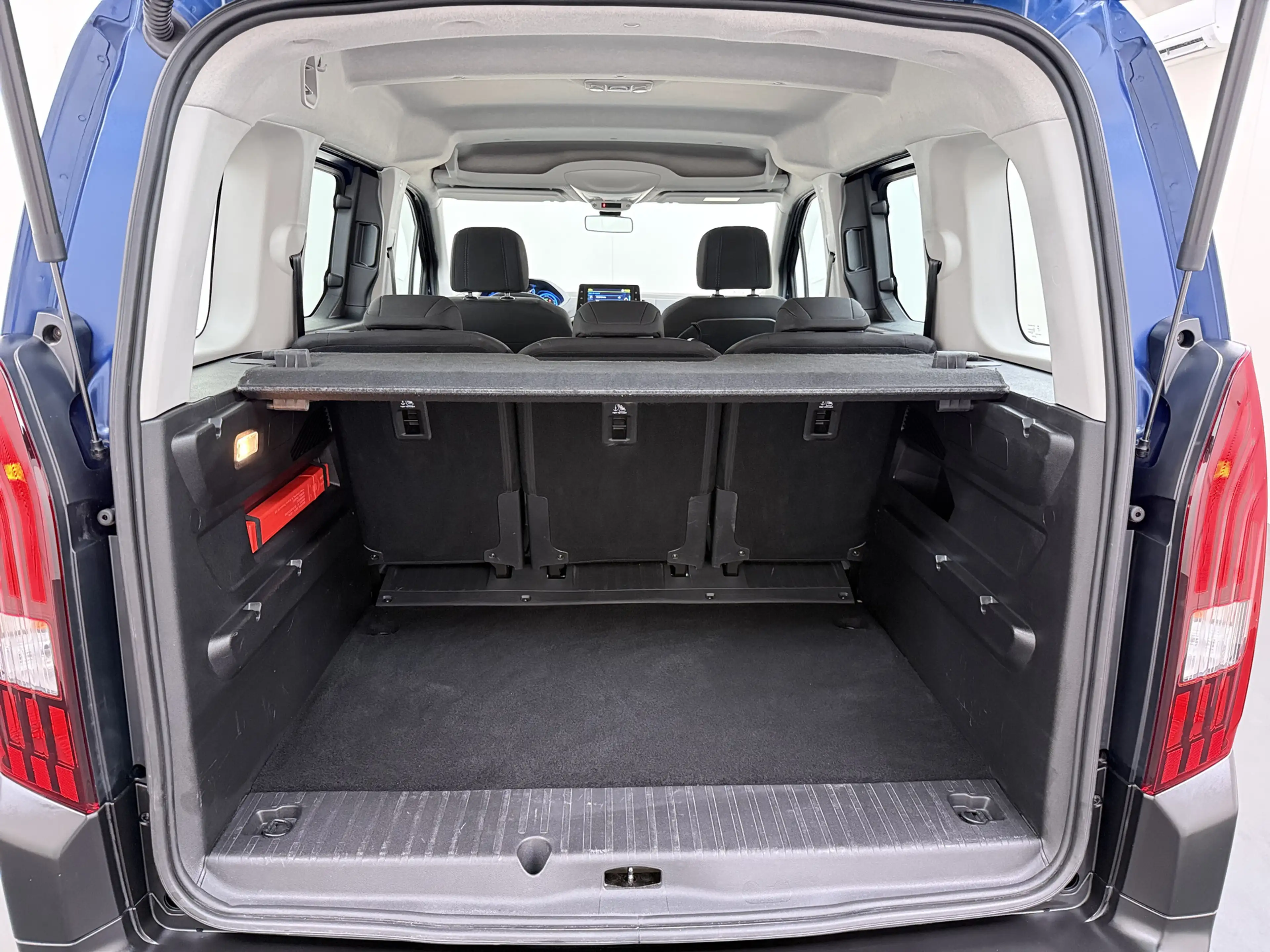 Peugeot e-Rifter EV Allure Pack SOH 97% 50kWh 2X Schuifdeur 360°Cam — photo 13