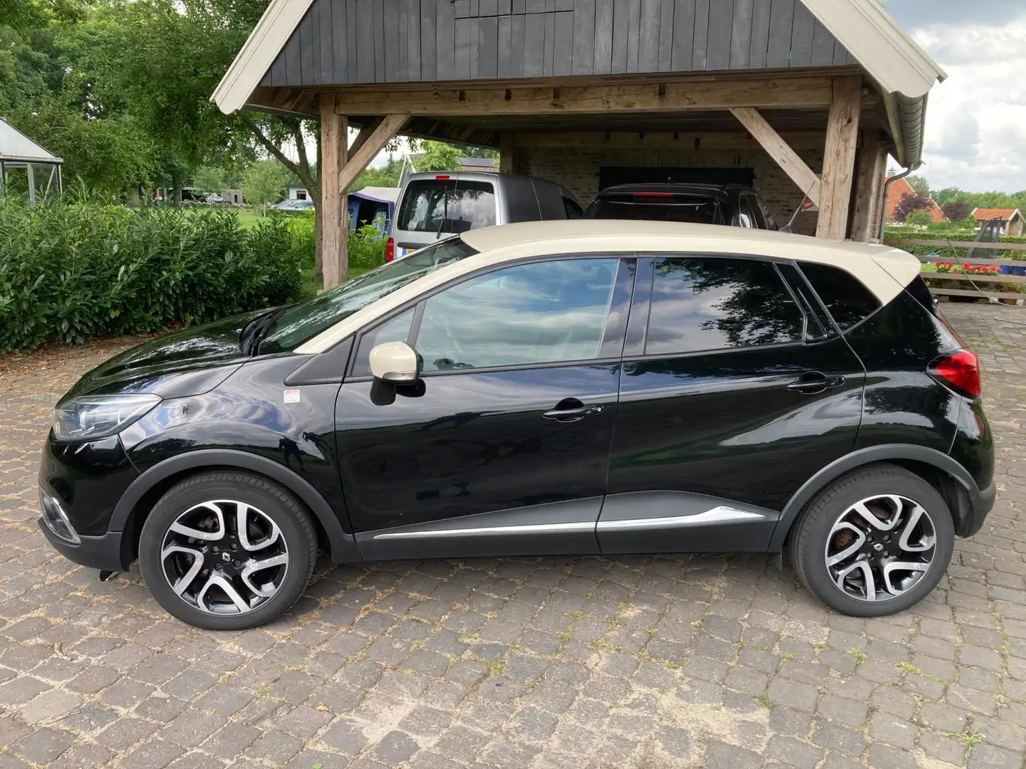 Renault Captur 1.2 TCe Helly Hansen Negro - 2