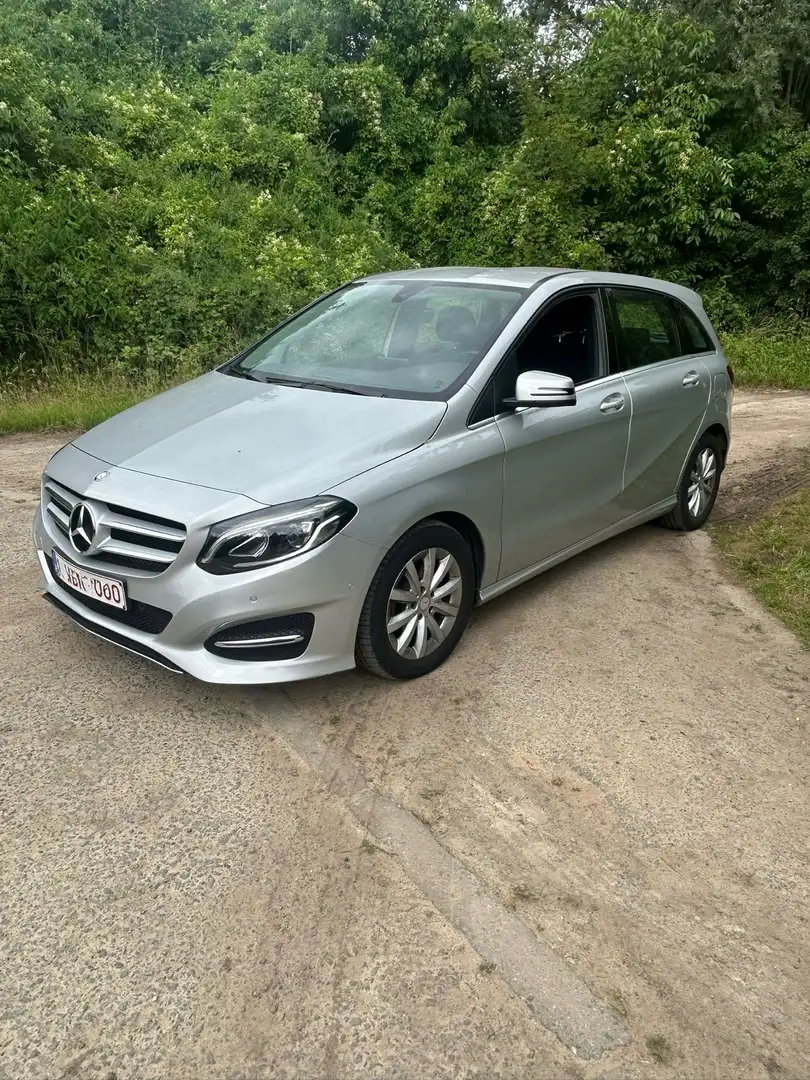 Mercedes-Benz B 180 Gris - 1