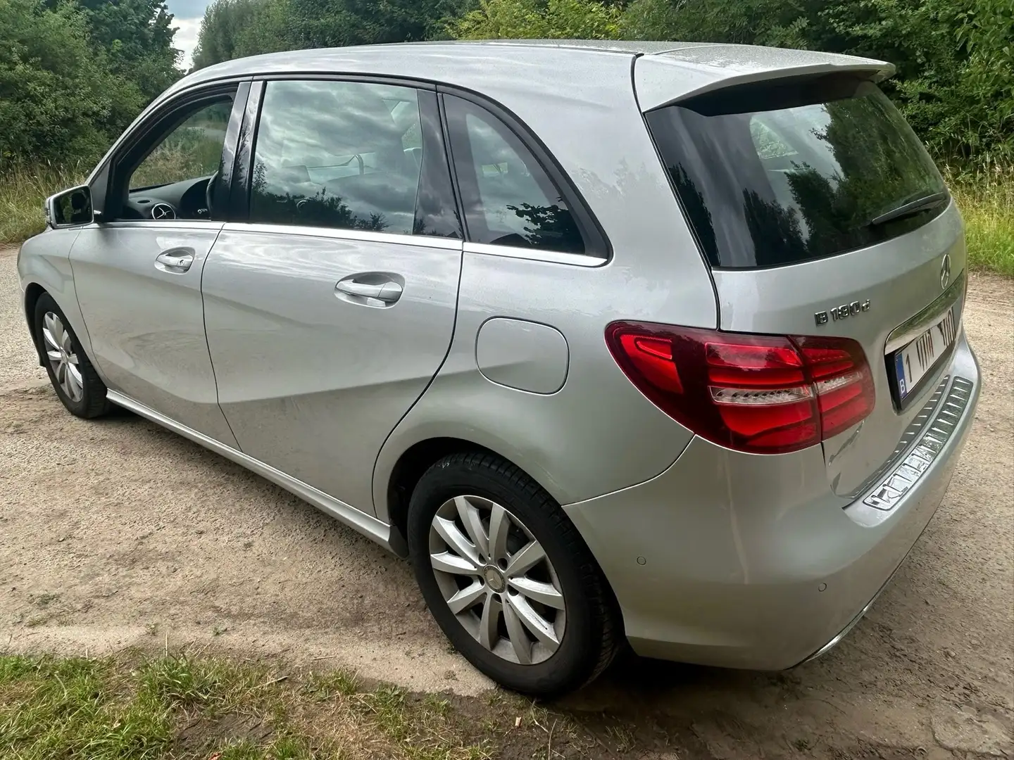Mercedes-Benz B 180 Gris - 2