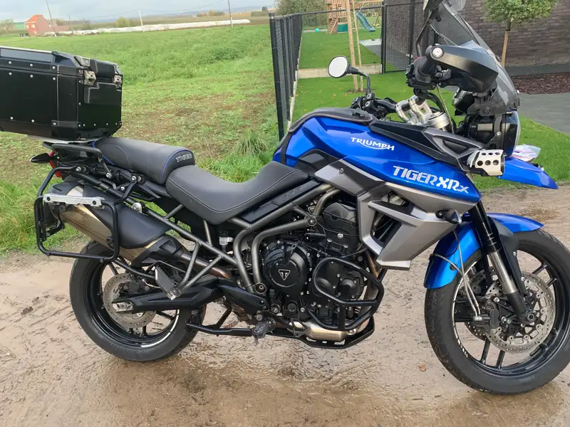 Triumph Tiger 800 - foto 3