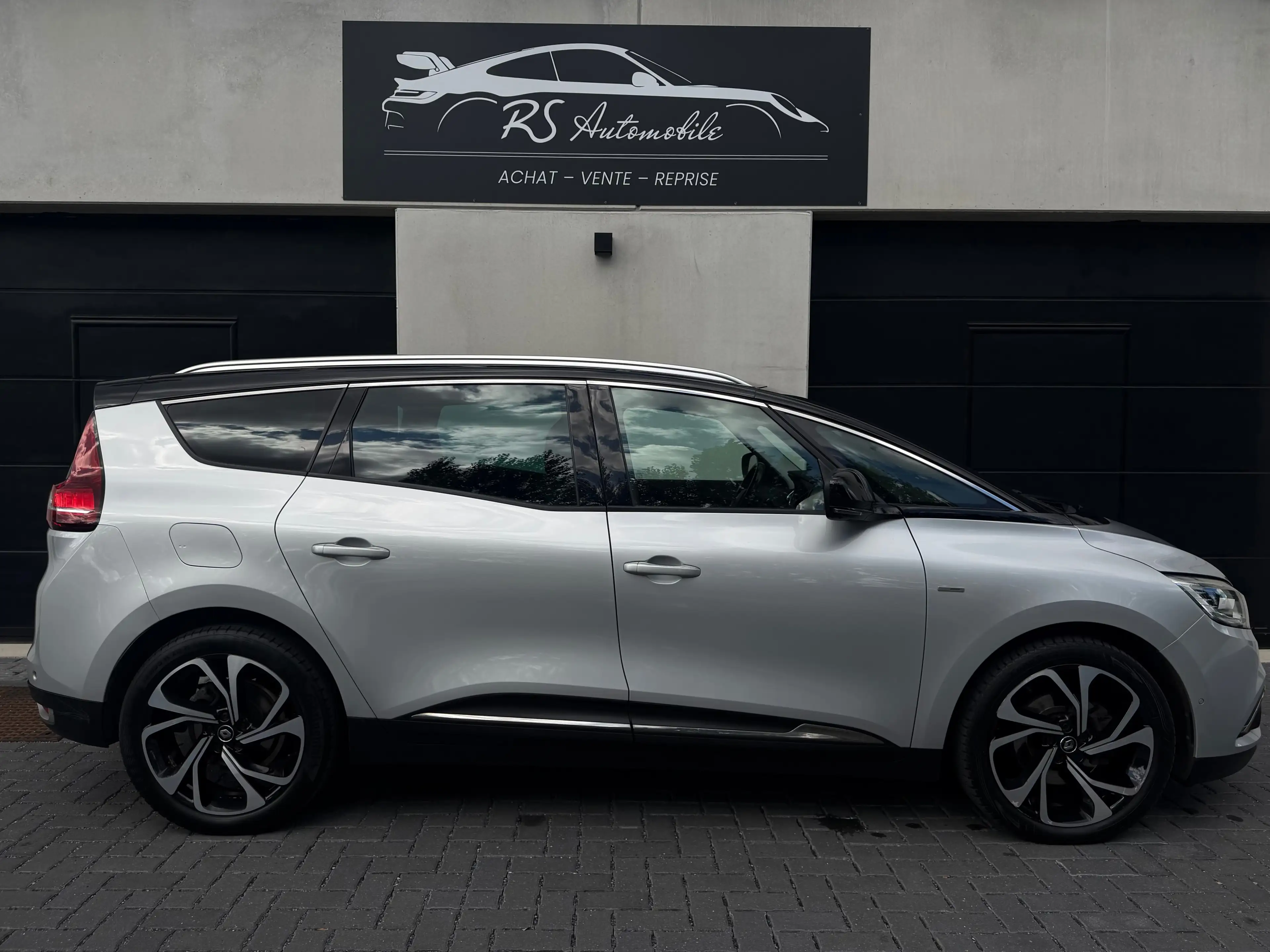 Renault Grand Scenic 1.7 DCI 7 PLACES/BOÎTE AUTO/BOSE ÉDITION/CLIM/NAV/CAPTLAY — photo 8
