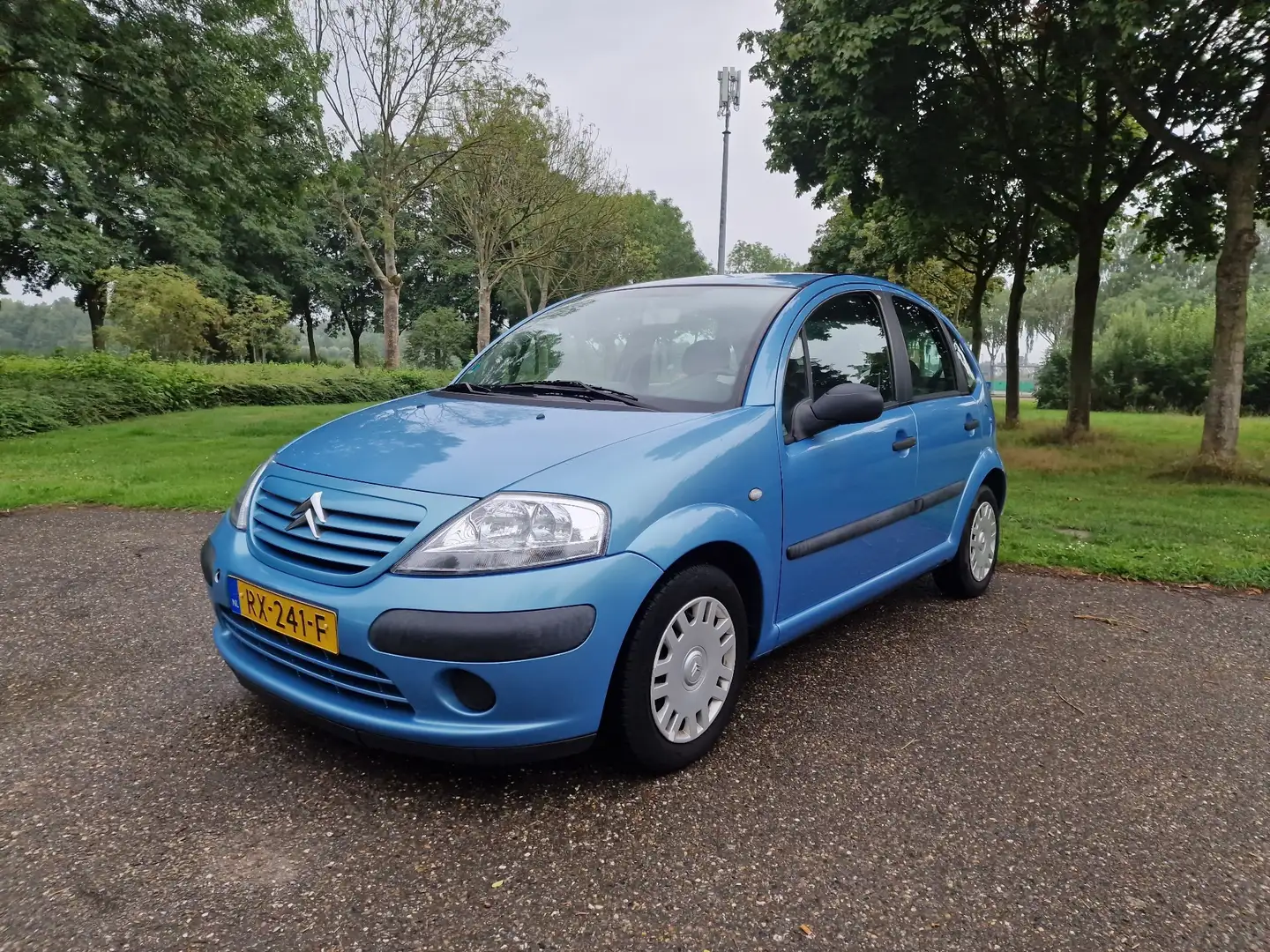 Citroen C3 1.2 met APK  €450 Albastru - 1