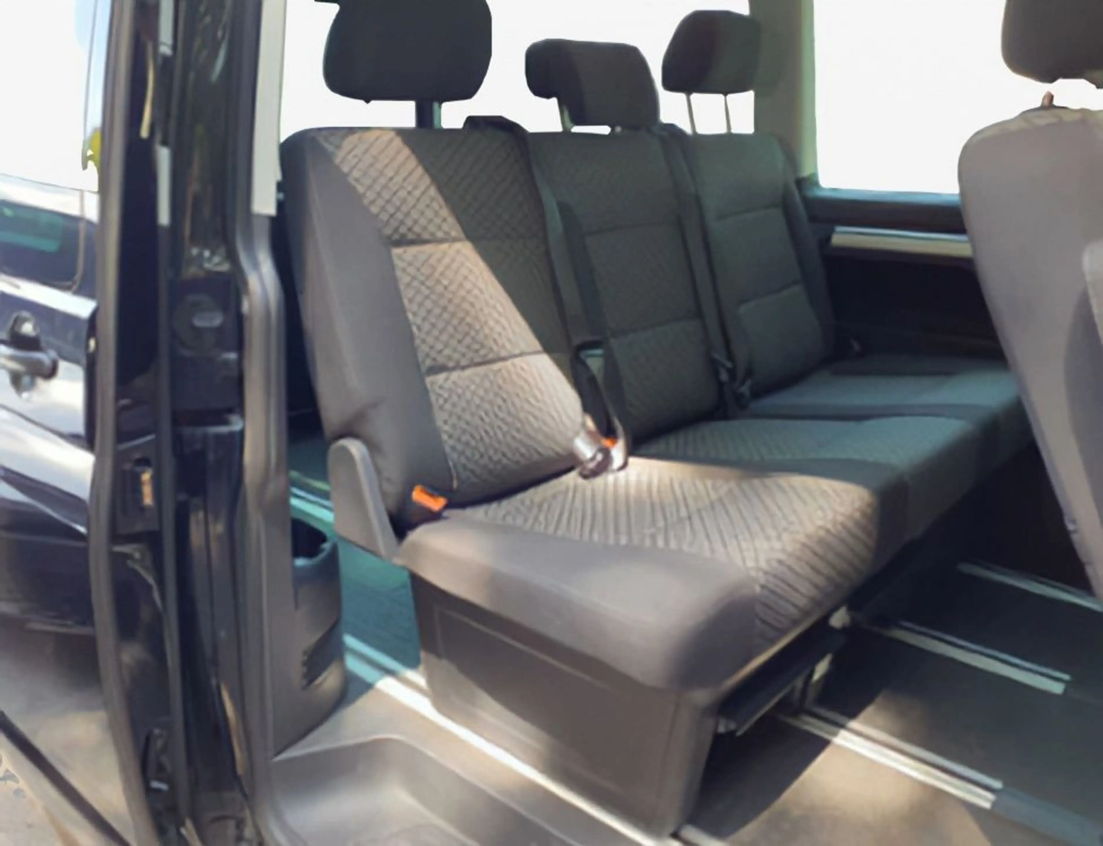Volkswagen T6.1 Multivan 2.0 TDI Trendline DSG*PDC*KAM*NAV* — photo 6