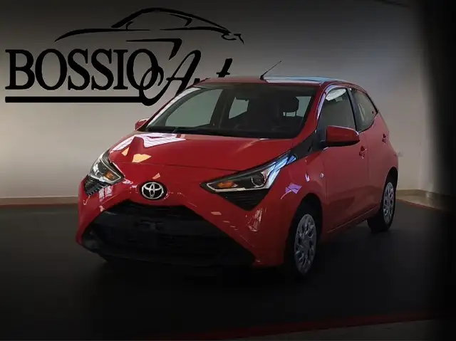Toyota Aygo Aygo 5p 1.0 x-play 72cv*iva esposta*detraibile