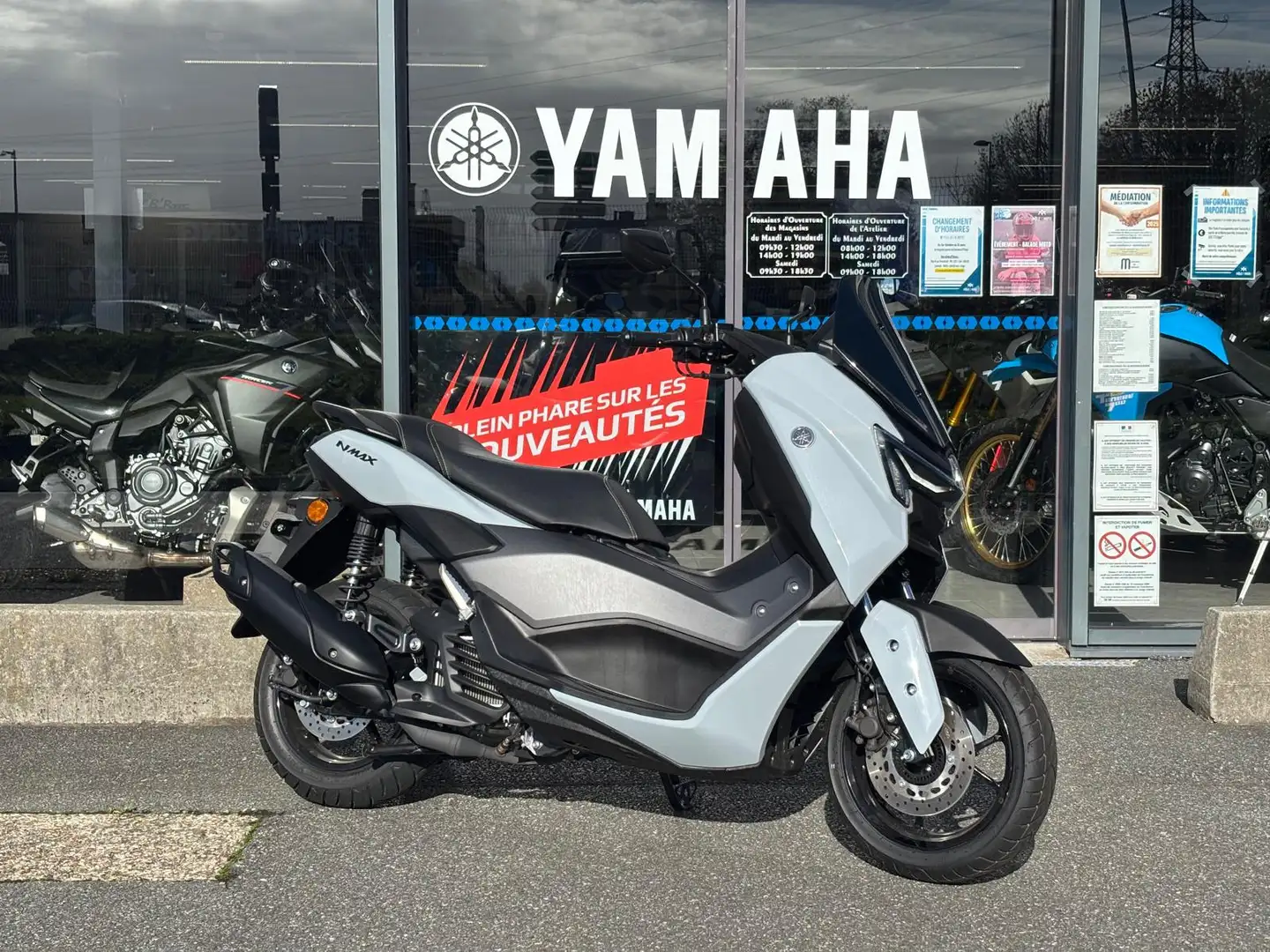 Yamaha NMAX Grigio - 1