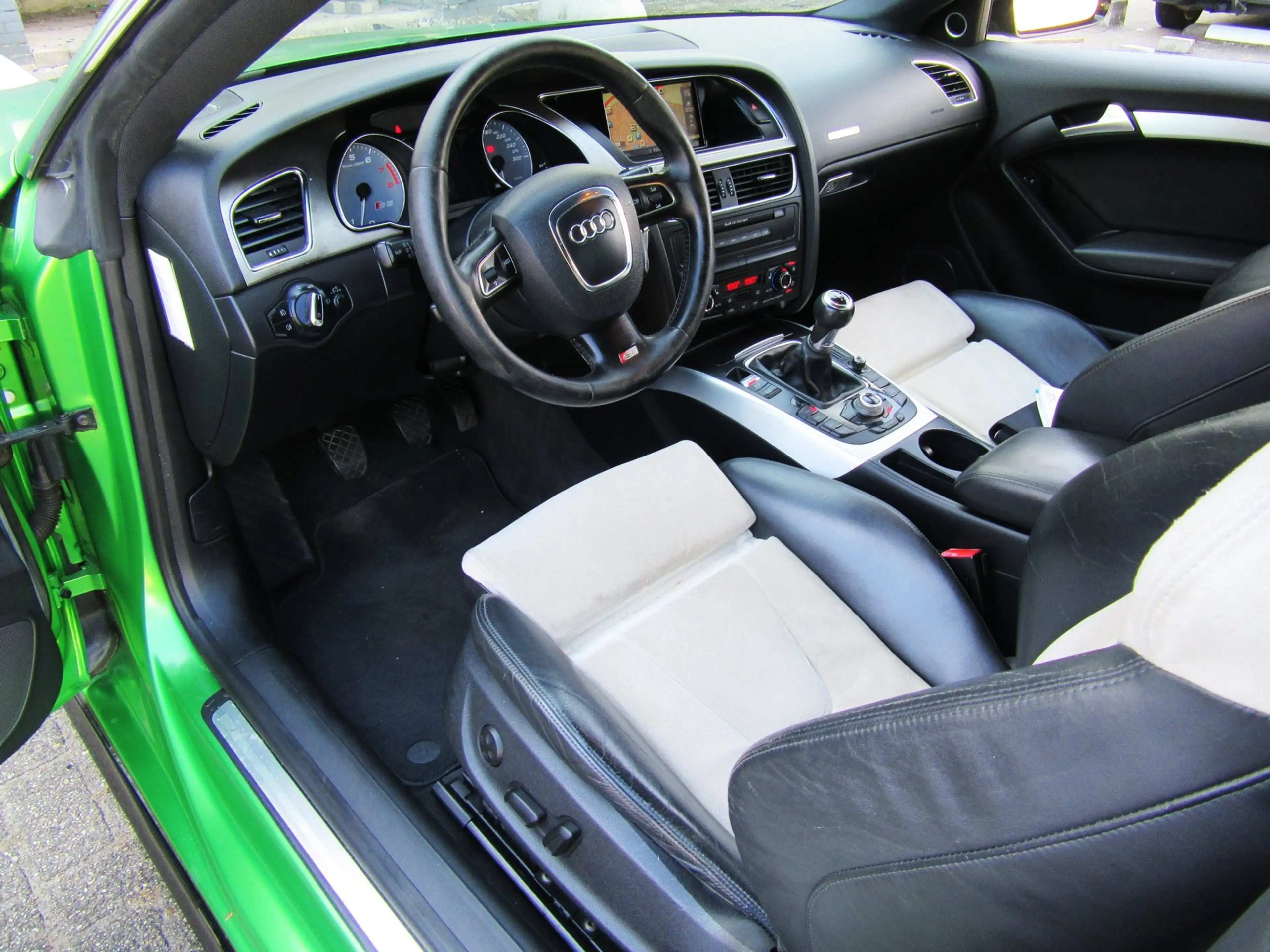 Audi S5 Coupé 4.2 FSI S5 quattro ORIG NL UNIEKE SHOWCAR 6 — photo 13