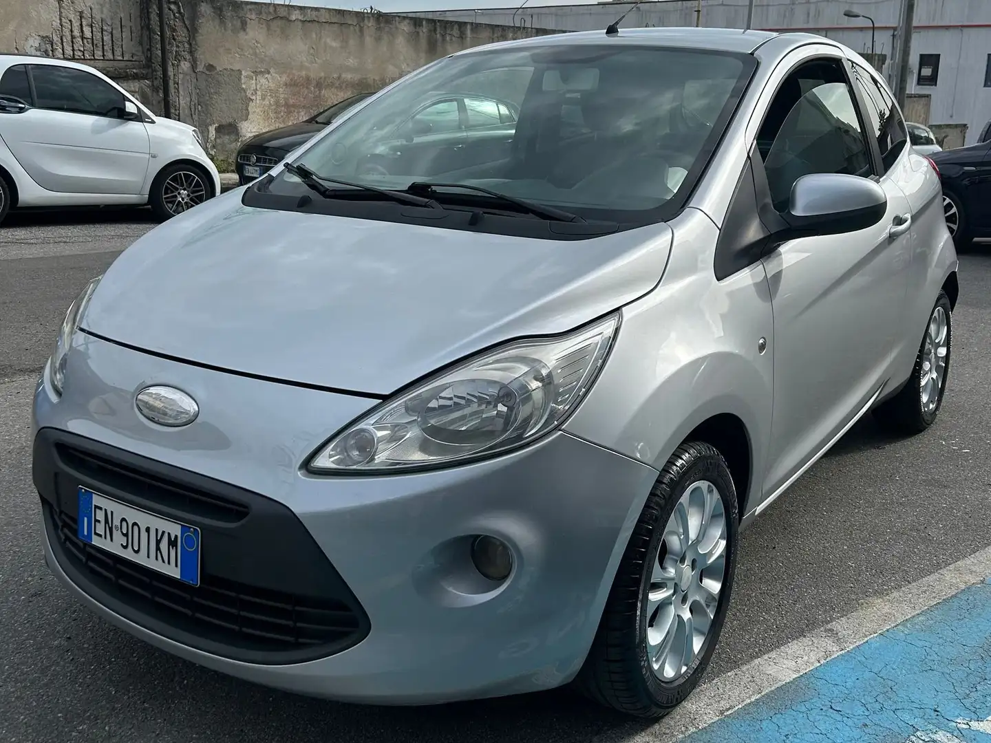 Ford Ka/Ka+ Ka 1.3 tdci + 75cv Gris - 2