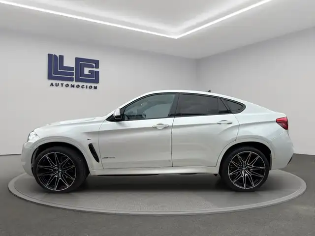 BMW X6 view 4