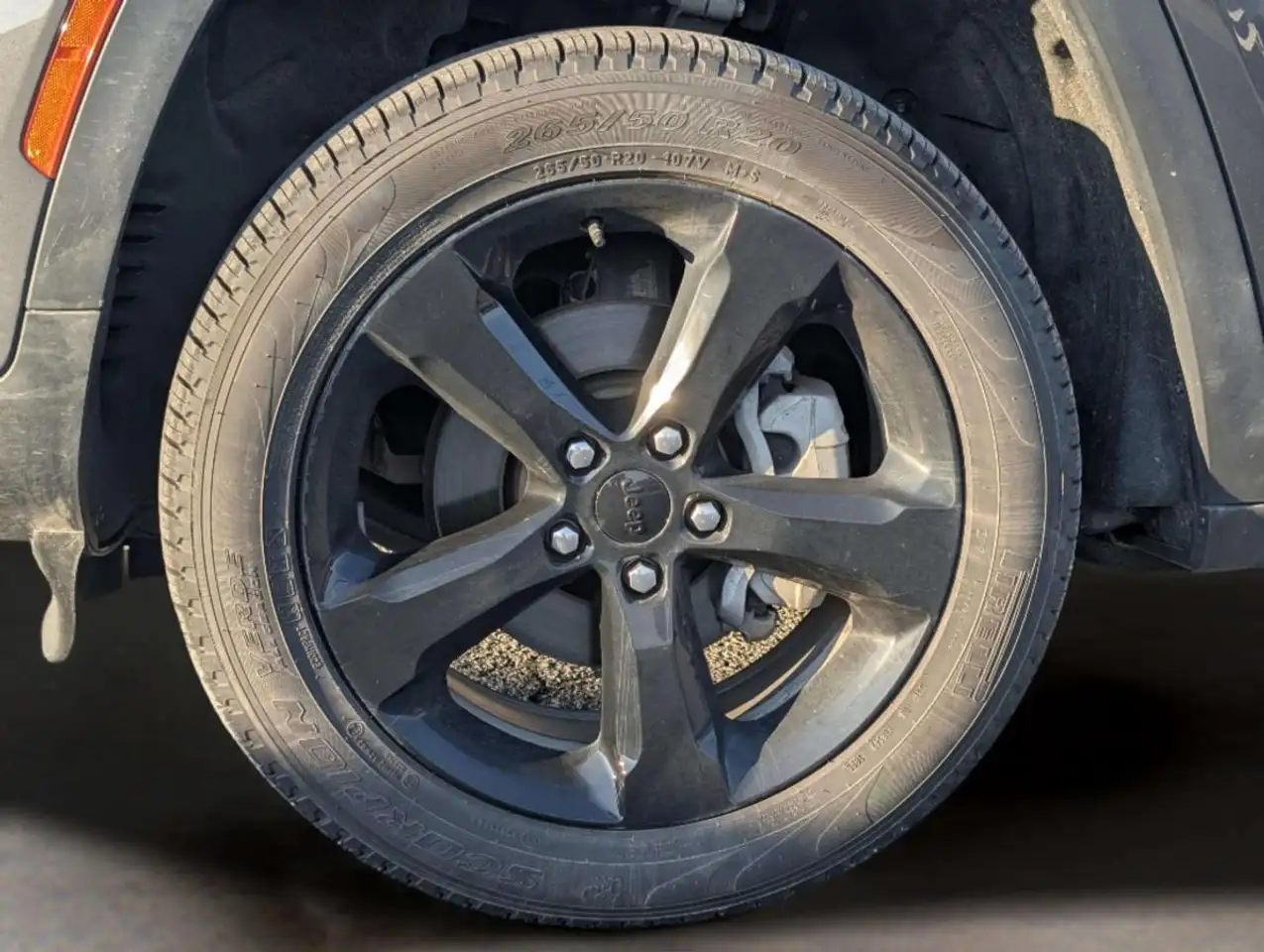 Jeep Grand Cherokee снимка Jeep Grand Cherokee