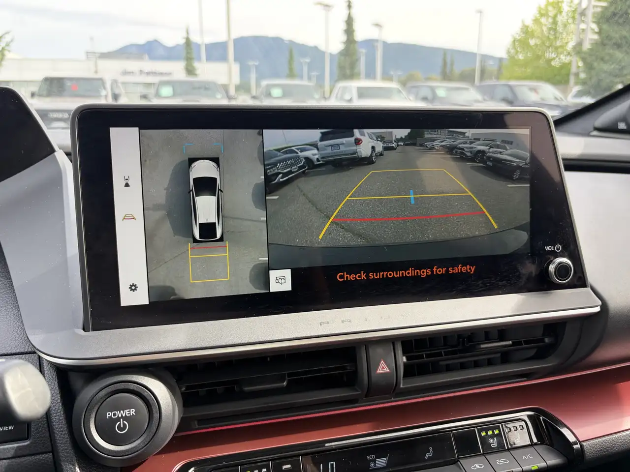 Toyota Prius Prime снимка Toyota Prius Prime